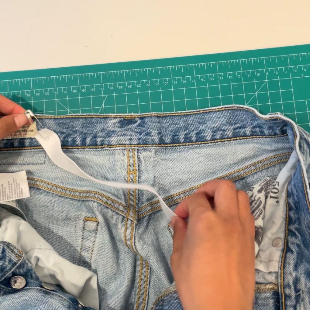 How to Take in the Waist of Jeans – Petite Glimmers